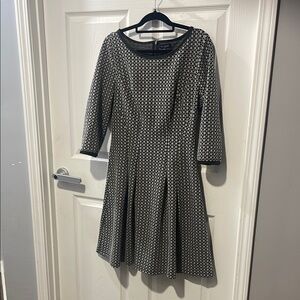 Max Edition Black and White A-Line Dress with Peter Pan Collar